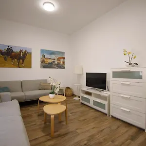 Rentalsevilla Luminoso Apartamento Por Casa Pilatos Séville
